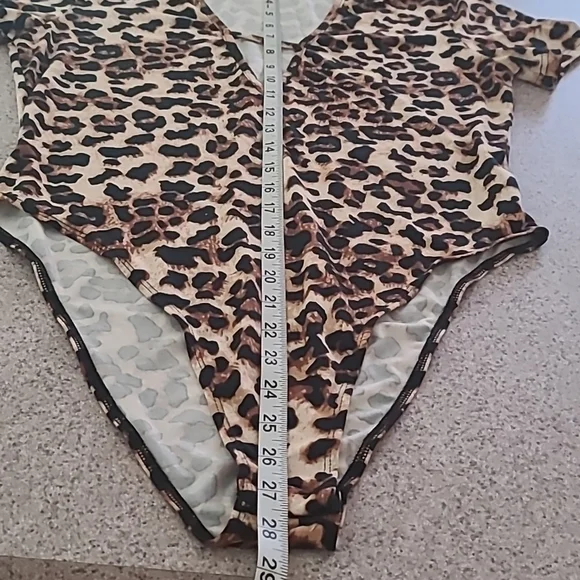 Animal Print Bodysuit Top Leopard Print Brown Black Stretch like New Size 0XL - Picture 10 of 14